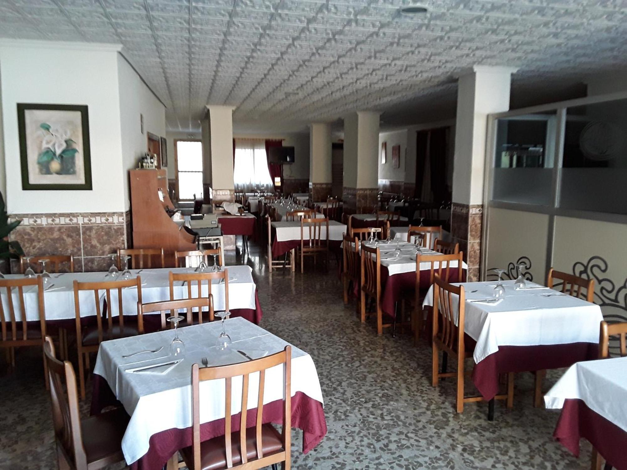 Hostal Miguel Calahonda Exteriör bild